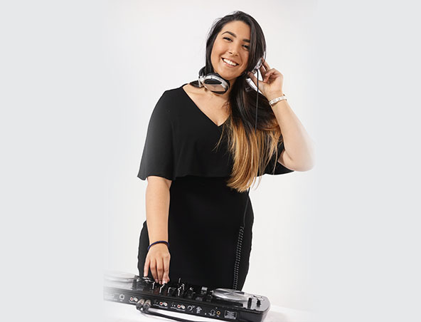 Wedding DJ Reeva - Melbourne Djs - Disc Jockey